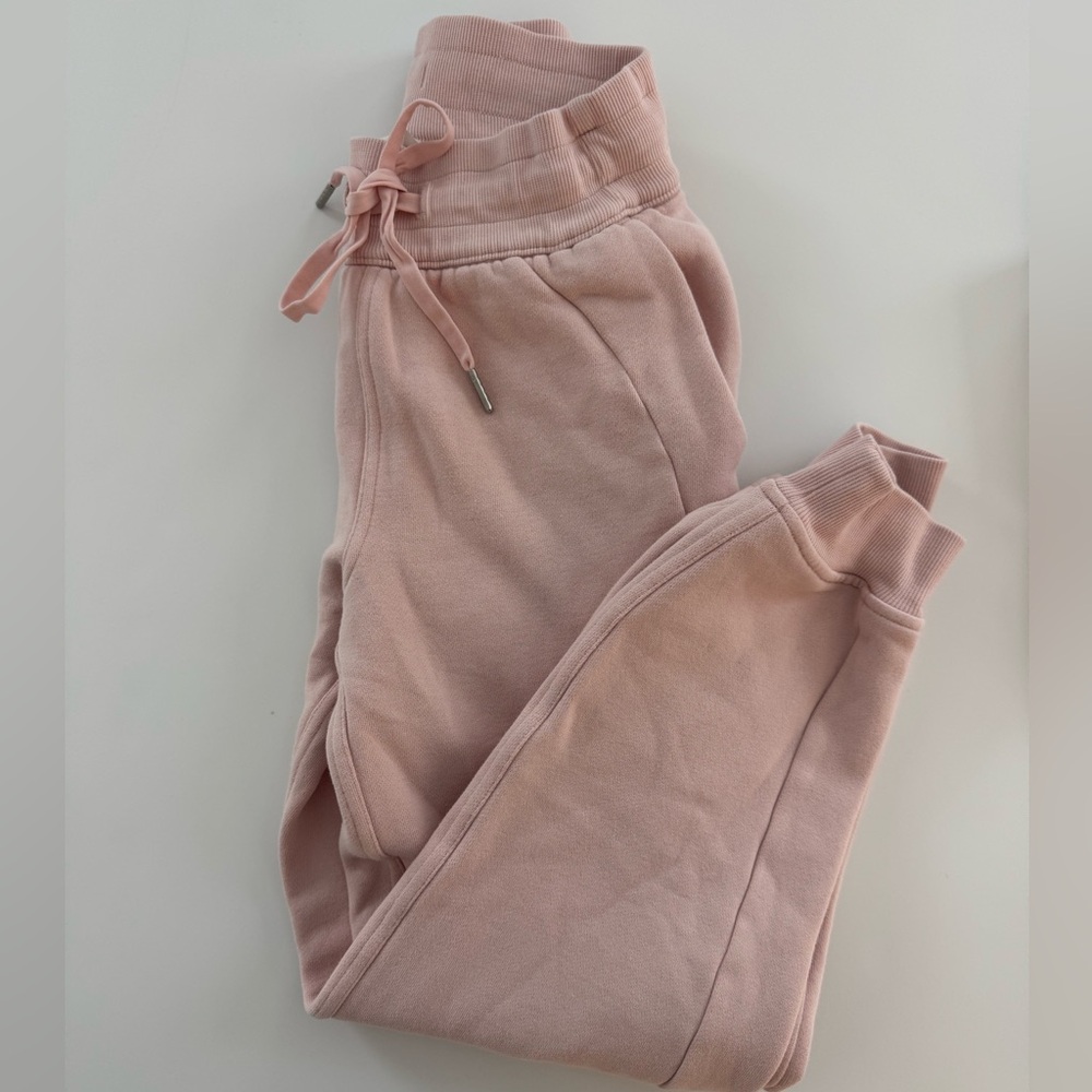 Lululemon Scuba-Joggers - Blush Pink